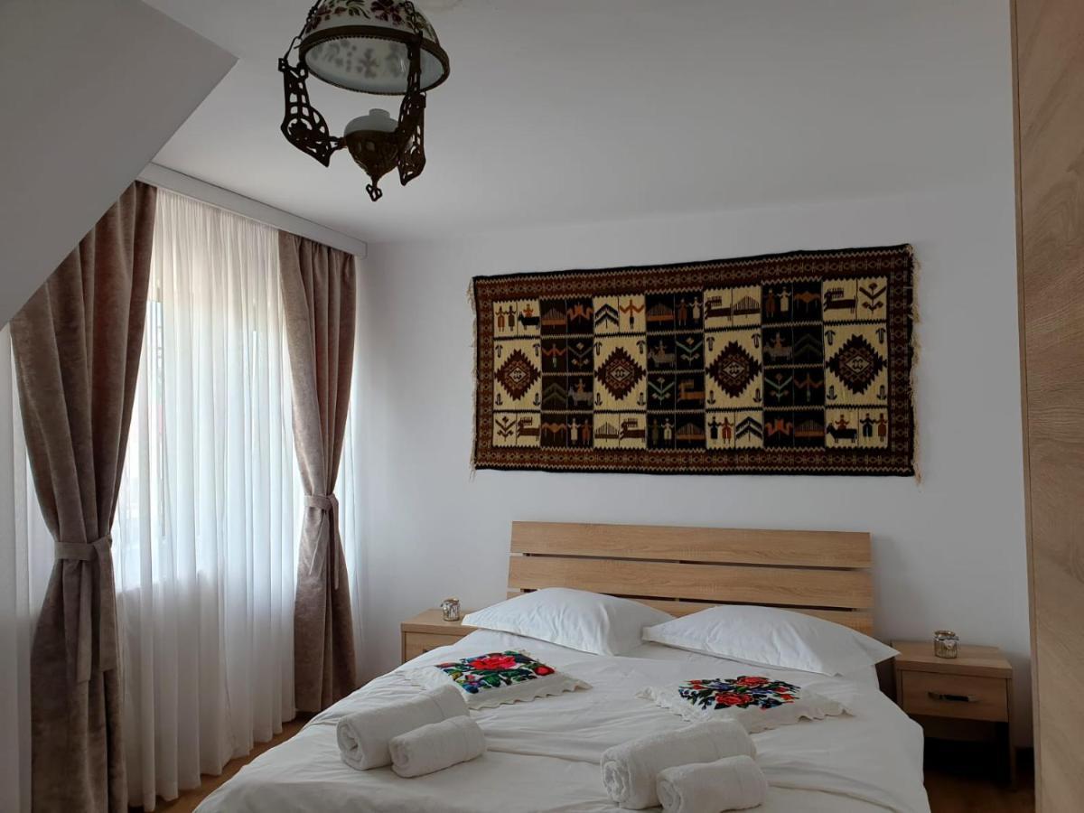 Bed and Breakfast Casa Tomsa Rozavlea Zimmer foto